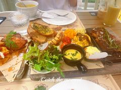 -Mark&Mars Restaurant
