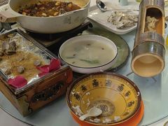 -刘姐啤酒鱼民族演艺餐厅(西街总店)