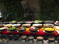 自助调料区-威珀斯酒店·珀萃美食餐厅 | 海鲜刺身·现烤生蚝·特色烤肉