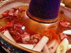 -毛辣果·贵州红酸汤牛肉火锅(西单店)