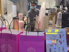 -霸王茶姬(渝北金港国际重百店)