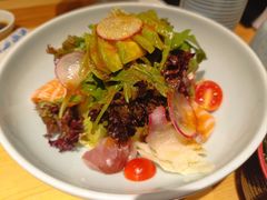 牛油果海鲜色拉-Tuna maki寿司(园区永旺店)
