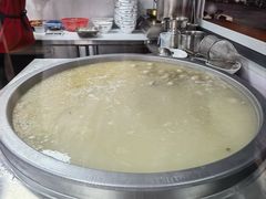 -小椒羊.羊肉粉 龙虾 羊肉串(新地旗舰店)