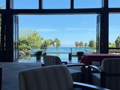 -亚龙湾喜来登·美景台大堂吧