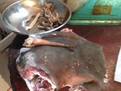 -老石黑山羊毛驴肉火锅(金凯广场店)