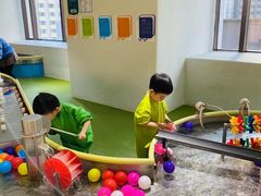 -爱睿思儿童早教亲子游泳(万象城店)