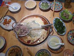 -洱火云南酸菜牛肉火锅(石景山当代商城店)