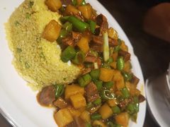 -东口码头·烧鸽子·鱼头泡饼·地方菜(金鹰悦城店)