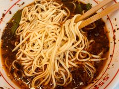 -叶伟胡辣壳面(两路口店)