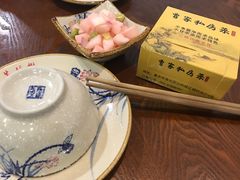 -黄桷树曹家私房菜(江与城店)