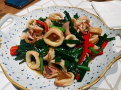 韭菜炒鲜鱿鱼-十面欢腾(长乐路店)