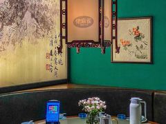 -佬麻雀·新湘菜(东方宝泰店)