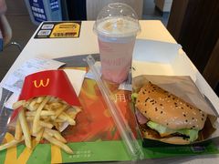 -麦当劳(乳山路店)