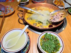 -洱火云南酸菜牛肉火锅(石景山当代商城店)