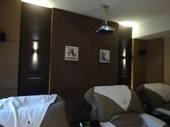 -金色印象·4K影院式足体养生(南坪桃源店)