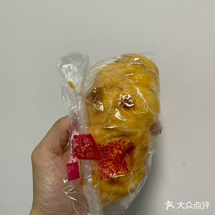 这份外卖太懂夏天！起司热狗咸香，菠萝包甜脆