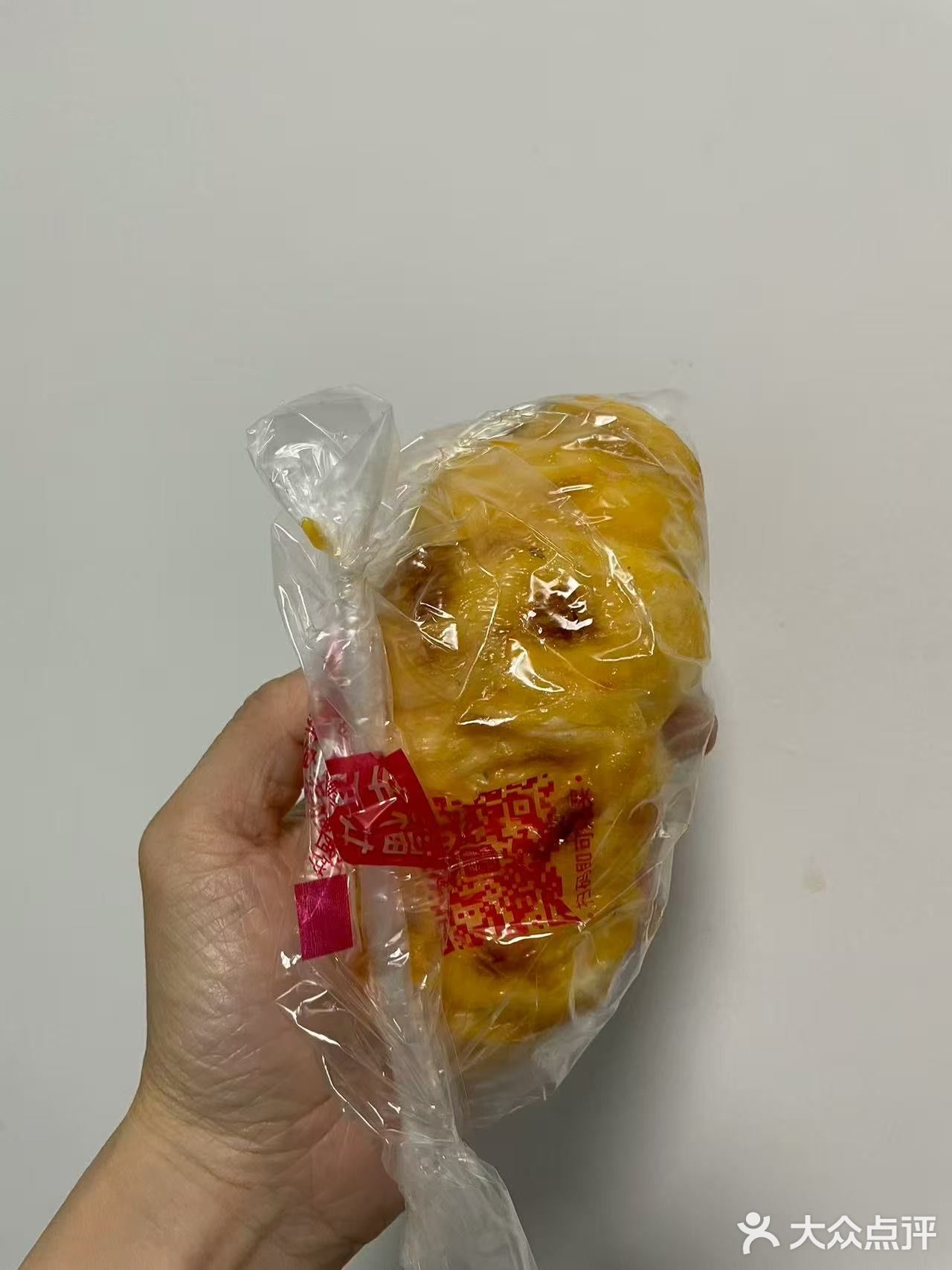 这份外卖太懂夏天!起司热狗咸香,菠萝包甜脆