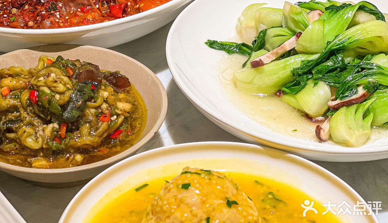 🦚满满的蒂芙尼蓝的孔雀川菜也太浪漫了