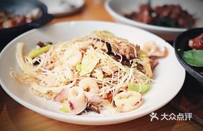 Fujian Seafood Fried Rice Noodles