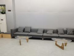 -蓝海豚游泳俱乐部(南京西路店)