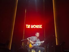 -TZ House音乐现场(来福士中心店)