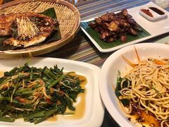 香茅草烤鱼-呐咪傣园·云南菜(石厦店)
