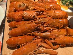 -肥肥虾庄·金牌油焖大虾(汉街SKP店)