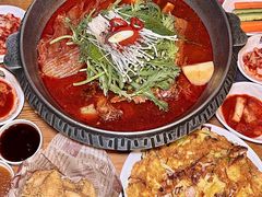 -喇喇排骨火锅·传统韩式脊骨汤(望京西园总店)