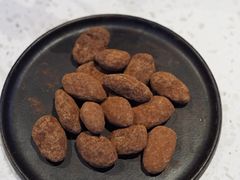 巧克力杏仁-半山腰·云南菜(侨福芳草地店)