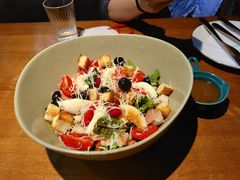 老教堂色拉-JINNS锦时 steak&pizza(浸信会礼拜堂旧址店)