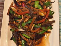 -自游人·美食一楼