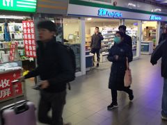 -全家便利店(上海火车站站二店)