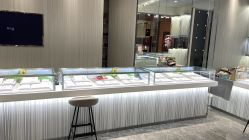 -潮宏基珠宝旗舰店(苏宁广场店)