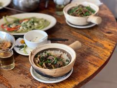 黄鳝牛肉煲仔饭-关氏饮食店