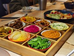 九宫格（盲盒）-轻蔬不用等·素食(江苏路店)