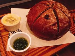 餐前面包-恰餐厅及酒吧 CHAR Bar & Grill (北京丽都皇冠假日店)