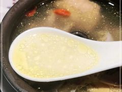 汽锅鸡汤-云海肴·汽锅鸡·云南菜(高德置地店)