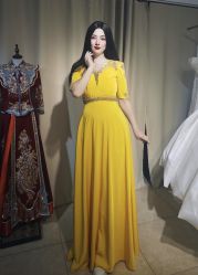 -月月婚纱礼服仓储店(王府井店)