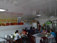 -美芳酒家(湖西路菜场店)