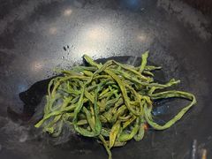 -玺炖·中国铁锅炖(南京东路店)