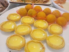蛋挞拼油炸红豆麻球-临江酒店-中餐厅
