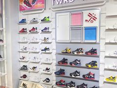 -云柏鞋业(十里堡店)