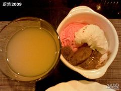 橙汁=鲜橙多，冰淇淋-岷山饭店-芝芝自助餐厅