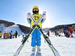 -石京龙滑雪场-停车场