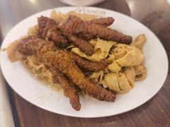 焖凤爪与腐竹-松發肉骨茶(先得坊店)