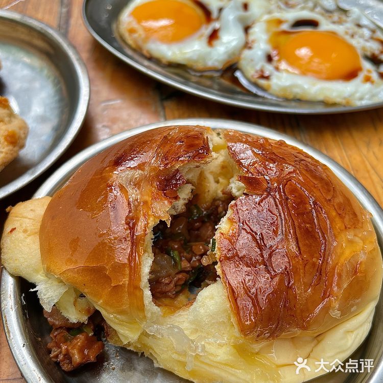 海口这家早餐店 有点东西