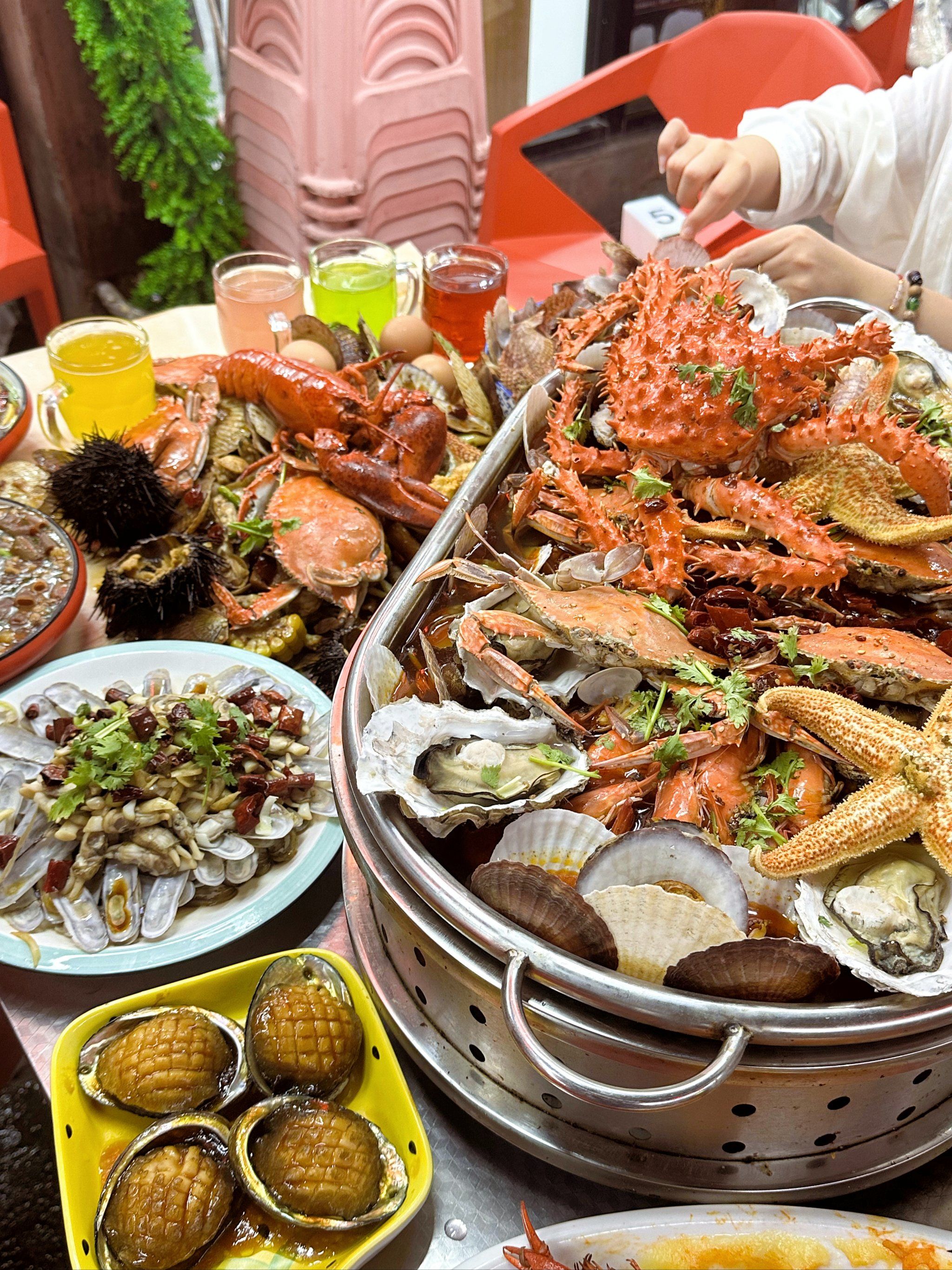 大快朵颐的海鲜大餐
