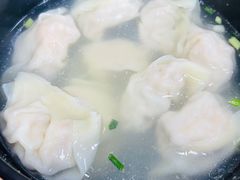 三鲜大馄饨-万寿斋(山阴路店)