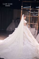 -Lady  Jane高端婚纱礼服馆