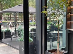 -M Stand(深圳龙岗万科广场店)